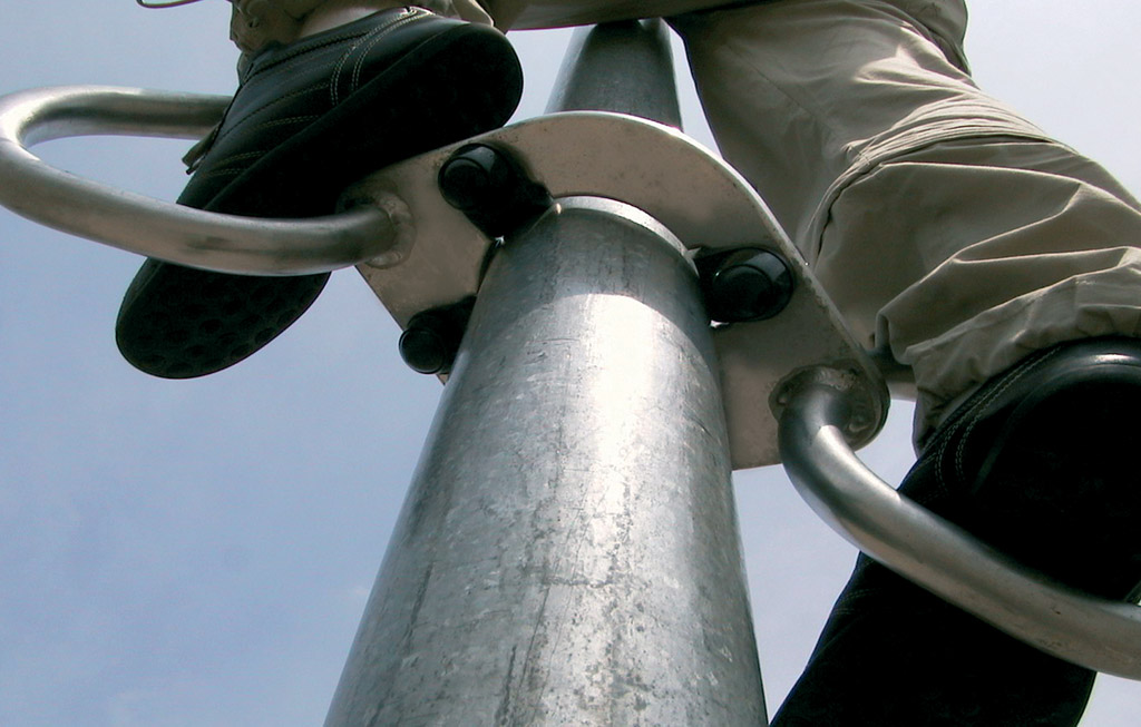 The climbing system (feet)
