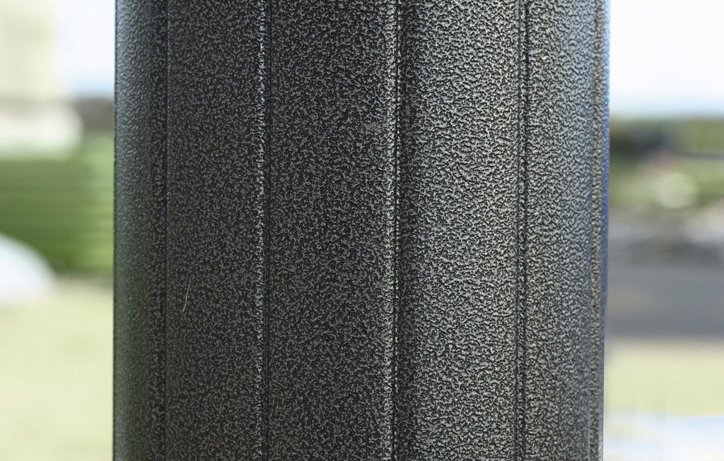 The 125mm diameter posts