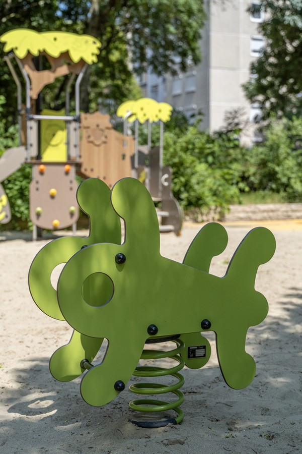Frog J867 playgrounds moving equipment springers image photo