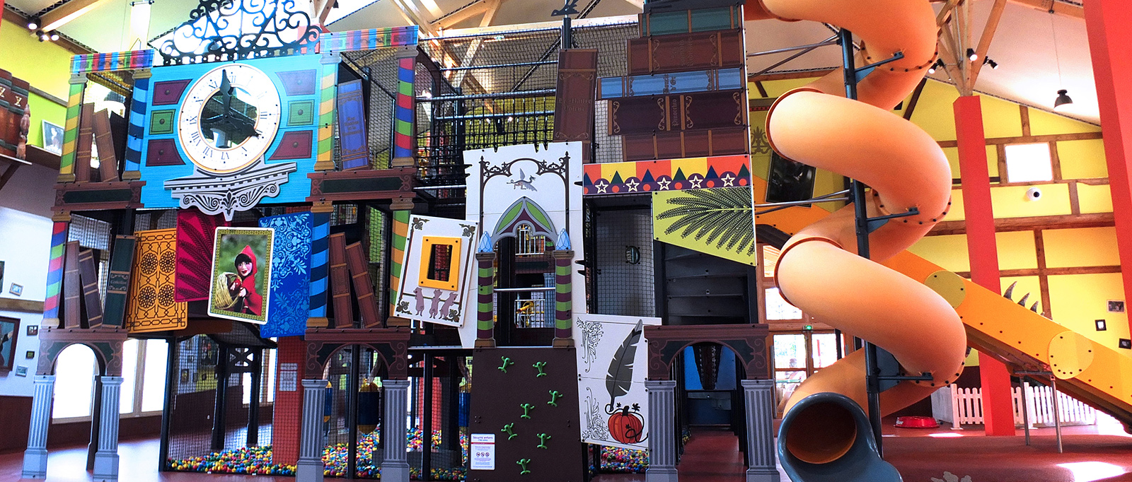 A fairy-tale indoor playground for the Center Parcs Bois aux Daims resort (France)