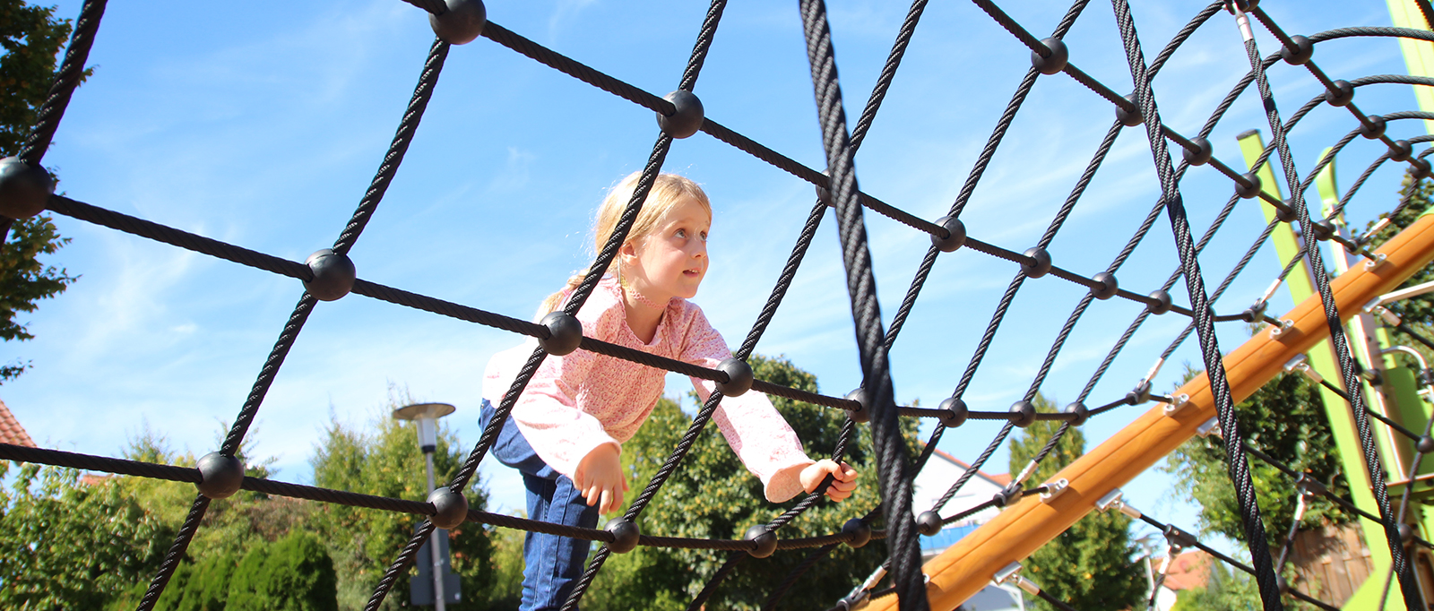 Our plastic parts, ropes and fixings