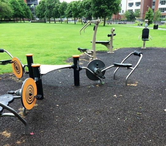 Knowsley – Henley Park