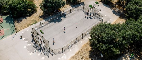 An innovative multi-use games area to boost sporting activity in Castelnau-le-Lèz (France)