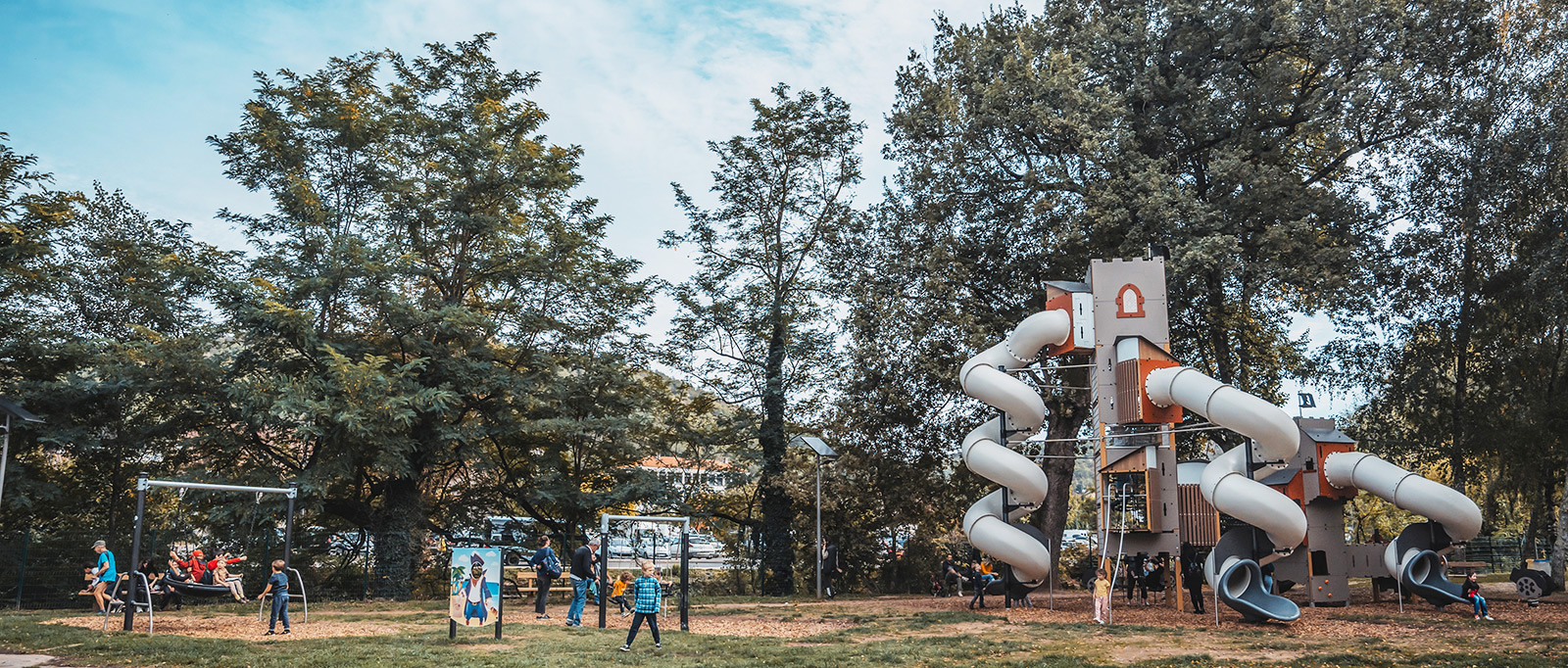 Design of a custom pirate-themed play area
