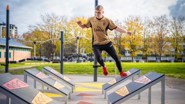 J5901 - Slanted steps