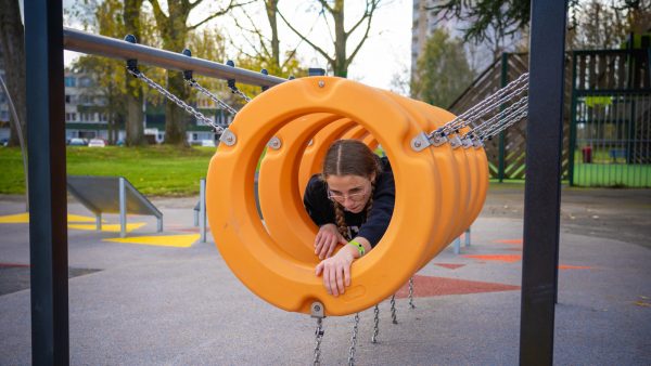 J5909 - Suspended tunnel