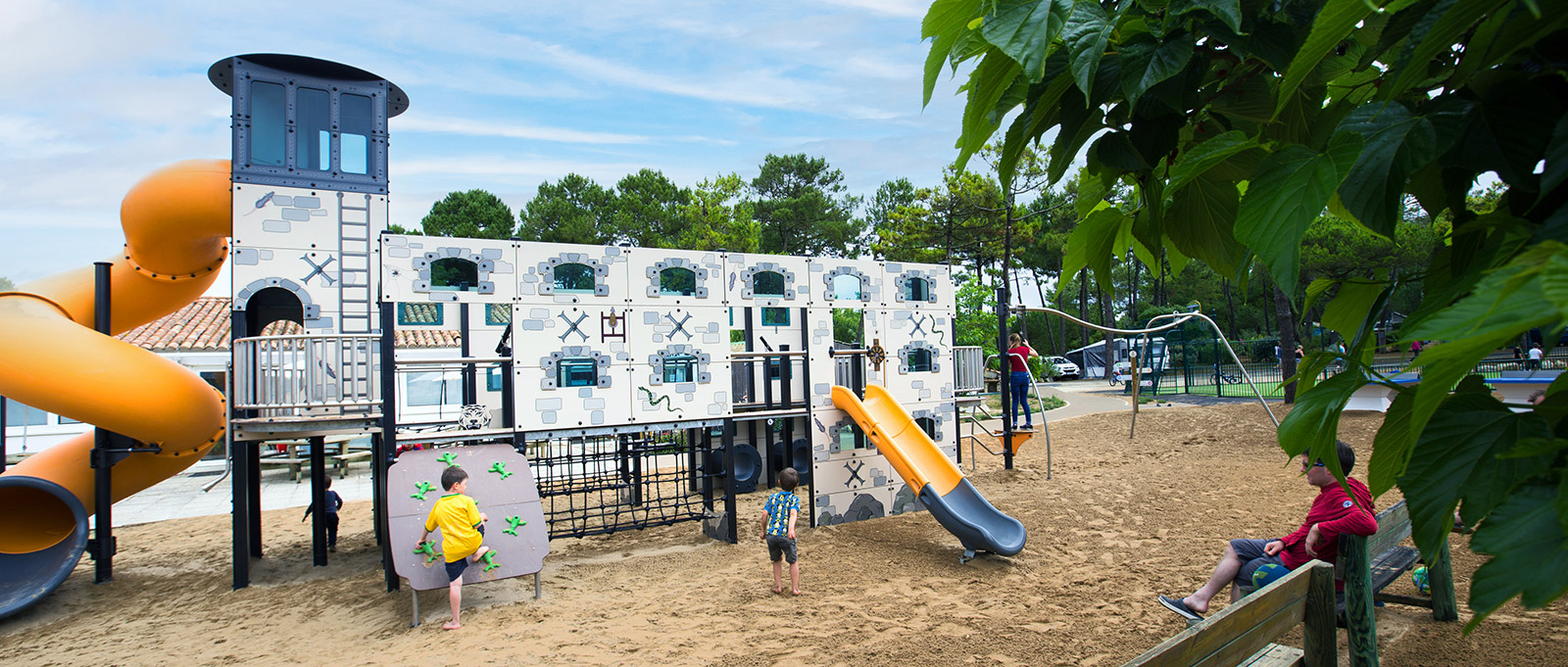 Campsites, Hotels, Holiday Resorts