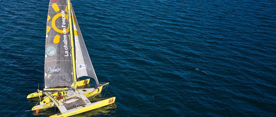 A committed company, a dedicated skipper, one shared goal: saving children alongside La Chaîne de l’Espoir