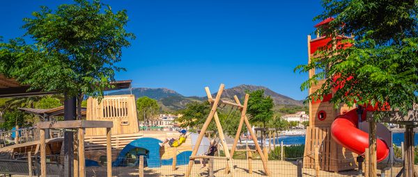 A natural wooden playground to enhance the seafront of Banyuls-sur-Mer