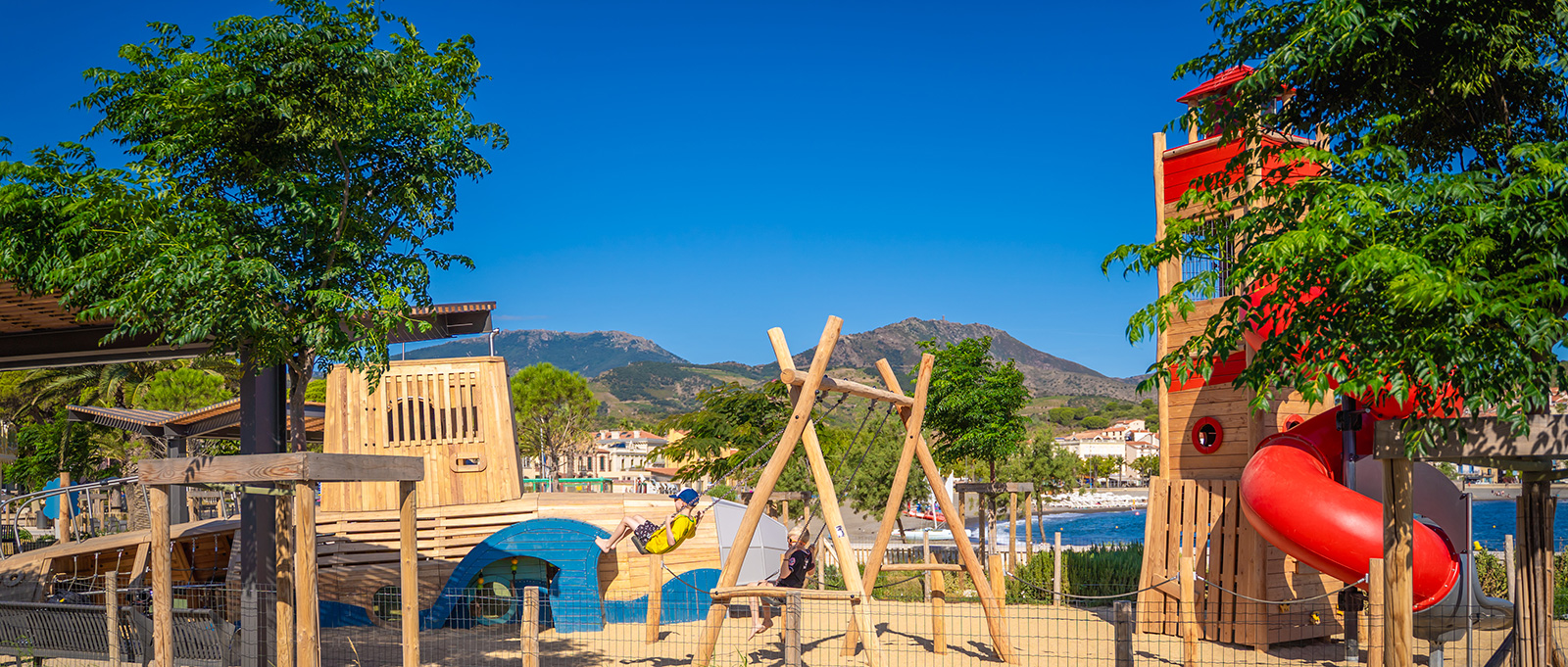 A natural wooden playground to enhance the seafront of Banyuls-sur-Mer