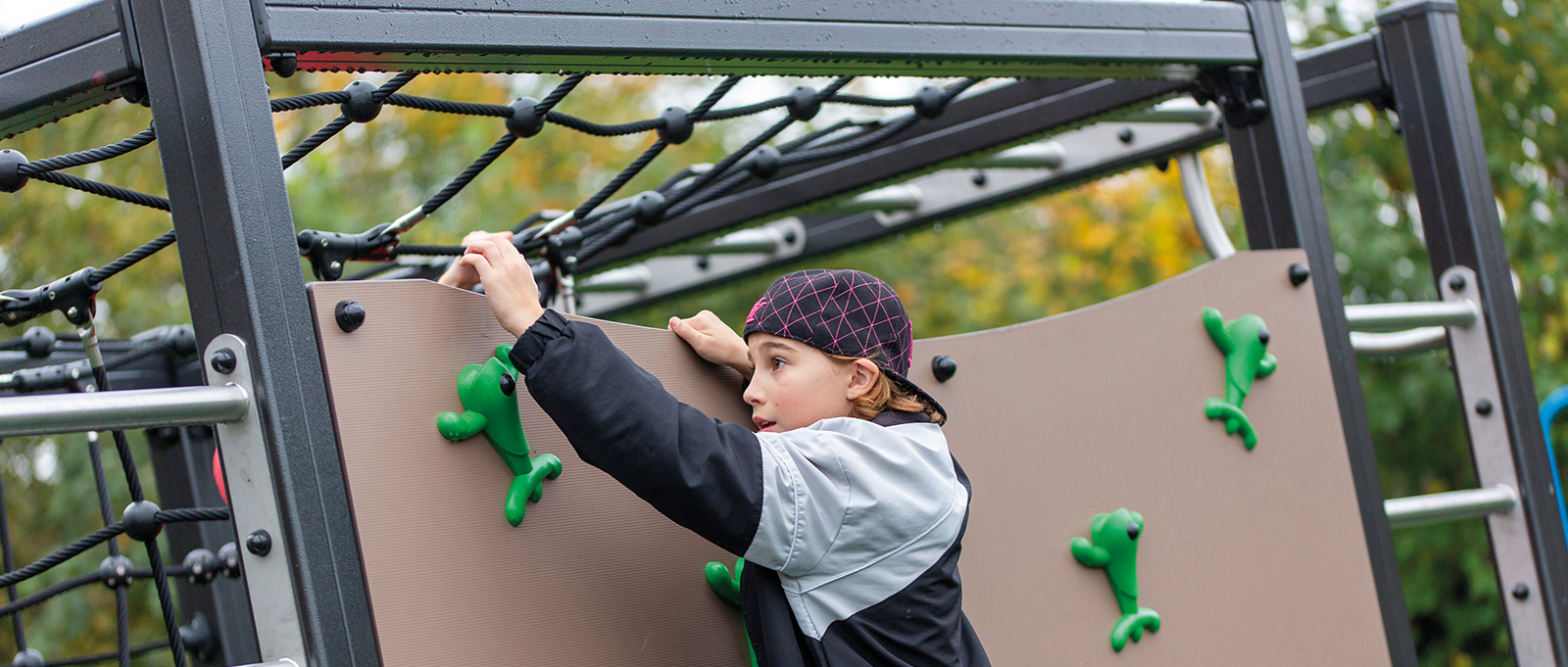 Balancing and climbing equipment